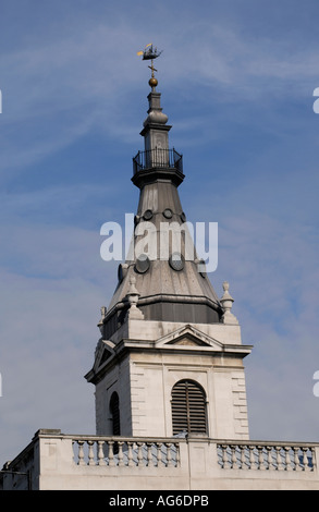 Turm und der Turm der Kirche von St. Nicholas Cole Abtei Queen Victoria Street EG4 City of London UK 28. Juni 2006 Stockfoto