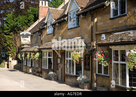 Pferd und Hund Country-Pub in der Cotswold-Dorf Broadway, Worcestershire Stockfoto