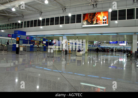 Innenansicht der Öffentlichkeit Flughafen Eleftherios Venizelos check-in Bereich Athen Griechenland Europa Stockfoto