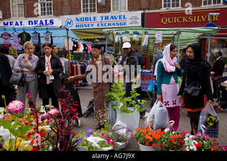 Walthamstow Straße Markt Kreditoren und Debitoren, London Stockfoto