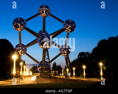 Atomium, Brüssel, Belgien, für die Weltausstellung 1958, entworfen von André Waterkeyn errichtet Stockfoto