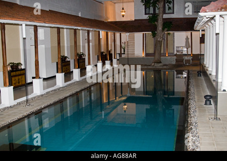 Innenhof und Pool Taru Villas, Colombo, Sri Lanka Stockfoto