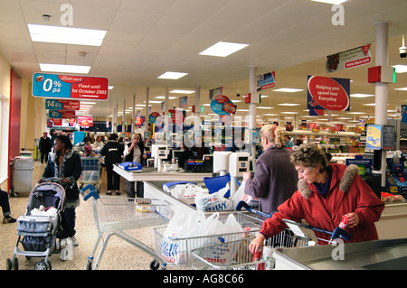 Tesco-Supermarkt Stockfoto