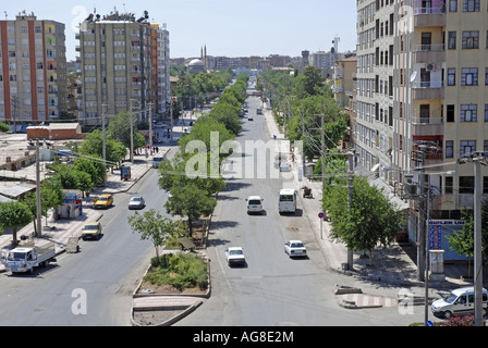 Hauptstraße in Diyarbakir, die heimliche Hauptstadt der Kurden, Türkei, Anatolien, Diyarbakir Stockfoto