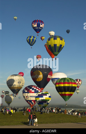 Masse abheben bei der Lorraine Mondial Air Ballons 2007, größte Ballon-Festival der Welt, Frankreich, Lothringen, Chambley-Bussi Stockfoto