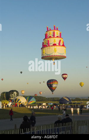 Masse abheben auf Lothringen Luft Mondial 2007, das größte Bolloon-Festival der Welt, Frankreich, Lothringen, Chambley-Bussires Stockfoto