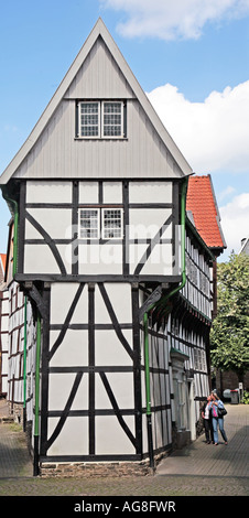 flache Eisen-Haus in der Altstadt, Hattingen, Ruhrgebiet, Nordrhein-Westfalen, Deutschland Stockfoto