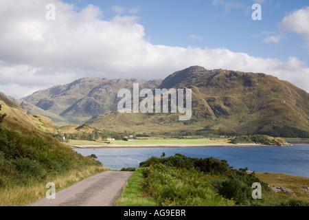 Blick über Loch Hourn, in Richtung Glen Arnisdale, Schottland Stockfoto