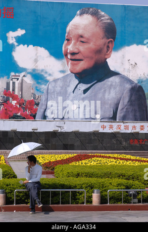 Ein Wandgemälde in Shenzhen China, das an Deng Xiao Pings erinnert Gründung der ersten Sonderwirtschaftszone Chinas 2003 Stockfoto