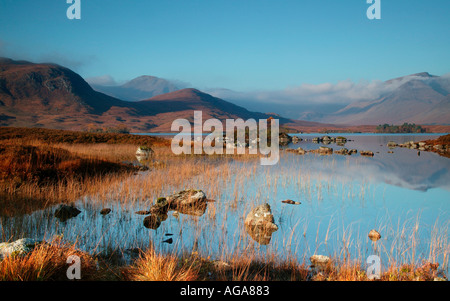 Sonnenaufgang auf Rannoch Moor, schwarzer Berg, Lochaber;  Man Na-h Achlaise, Schottisches Hochland, Schottland Stockfoto