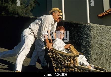 Traditionelle Rodelpartie in Monte Madeira Insel Portugal Europa Stockfoto