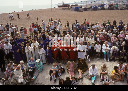 Segenswünsche im Sea Hastings Sussex UK. Jährliche Zeremonie Mittwoch vor Christi Himmelfahrt 1990er England. HOMER SYKES Stockfoto