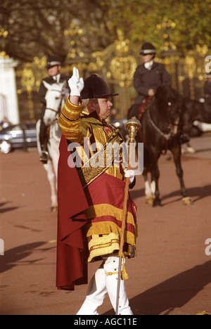 Die Wachablösung am Buckingham Palace London-England-Großbritannien-Vereinigtes Königreich-GB UK Stockfoto