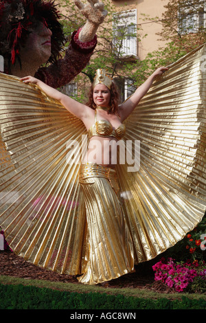 Ungarn-Debrecen Blumen Karneval Festival Folklore Menschen ...