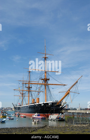 HMS Warrior erste Eisen-geschältes, gepanzerte Kriegsschiff der Welt angetrieben durch Dampf sowie Segel und aus Schmiedeeisen in Portsmouth Historic Dockyard. Stockfoto