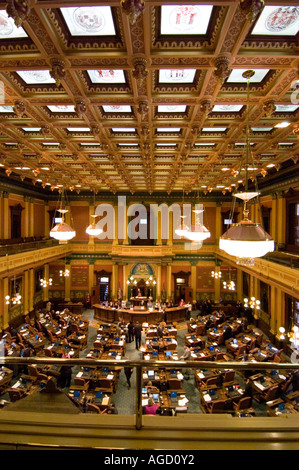 Michigan State House Kammer mit House Of Representatives in Sitzung März 2005 vertikale Ausrichtung Stockfoto