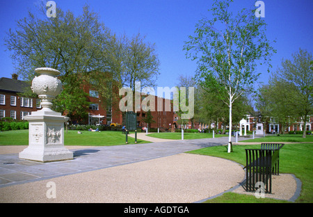 Königin der Gärten, Palmyra Square, Warrington, England Stockfoto