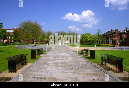 Königin der Gärten, Palmyra Square, Warrington, England Stockfoto