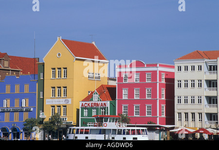 Geschäfte auf Willemstad Hafen in Curacao Niederländische Antillen Stockfoto