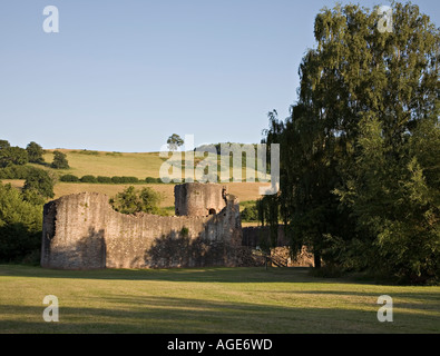 Die Außenwände und die Runde halten Skenfrith Burg, errichtet zwischen 1219 und 1232 Wales UK Stockfoto