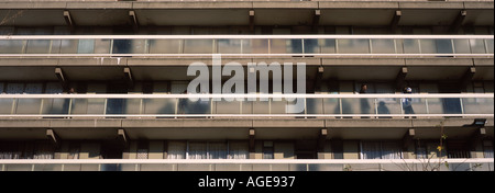 Balkon von einer Sozialsiedlung South London England Stockfoto