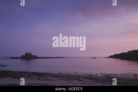 Ungewöhnliche Llangwyfan - "Die Kirche in das Meer" auf Anglesey North Wales in der Nähe von Aberffraw Stockfoto