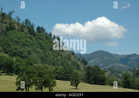 Seilbahn in Mitte Zustimmung zum Maiskogel Kaprun Österreich Stockfoto