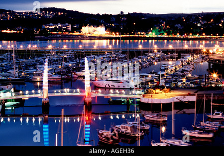 Torquay Hafen bei Nacht Stockfoto