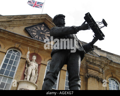 Statue von Charles Stewart Rolls in Agincourt quadratische Monmouth Wales UK Stockfoto