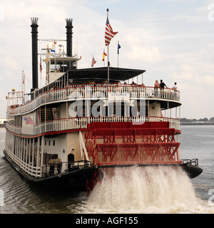 Raddampfer auf dem Mississippi in New Orleans - USA Stockfoto