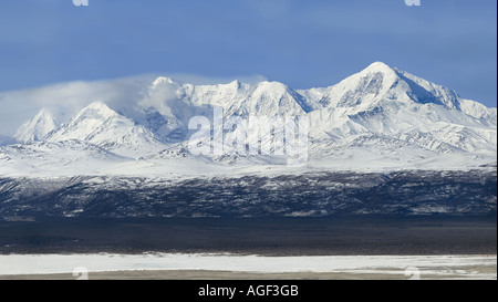 Großen zusammengesetztes Bild von Mt. Hayes in die Alaska Range. Super hohe Auflösung. Während der klaren sonnigen Morgen im Mai 2006 Stockfoto