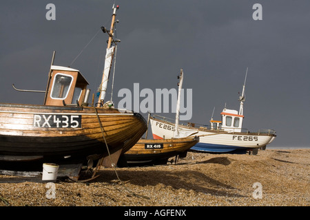 Fischerboote der Kiesstrand am Dungeness Beach Stockfoto