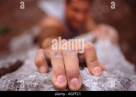 Mann-Klettern Stockfoto