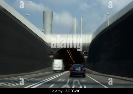 VERKEHR EINTRITT IN DARTFORD TUNNEL KREUZUNG FLUß THEMSE LONDON ENGLAND Stockfoto