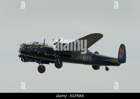 Einen zweiten Weltkrieg britische AVRO Lancaster Bomber während des Fluges. Stockfoto