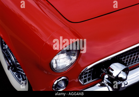 Ford Thunderbird Scheinwerfer und Kapuze Stockfoto