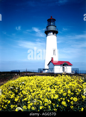 Yaquinna Head Lighthouse an der zentrale Oregon Küste in der Nähe der kleinen Stadt Newport Stockfoto