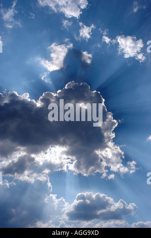 Sonne hinter Wolken, Stockholm, Schweden Stockfoto