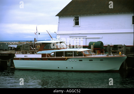 Klassisches Kajütboot Stockfoto