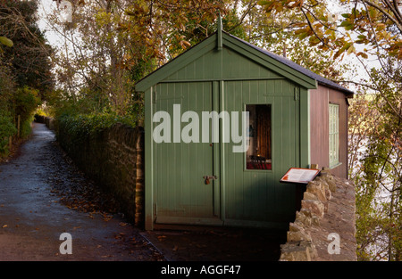 Dylan Thomas schreiben Schuppen in der Nähe von The Boat House, das war die letzte Heimat des Dichters und seiner Frau Caitlin in Laugharne Carmarthenshire Stockfoto