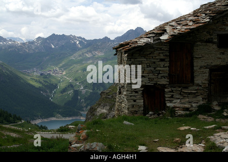 Steinhäuser Hof am Rand des Urstromtals in La Grande Sassiere Le Saut Natur reservieren Tarentaise-Savoie-Frankreich Stockfoto