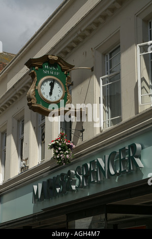 Marks &amp; Spencer Uhr in Falmouth Cornwall Stockfoto