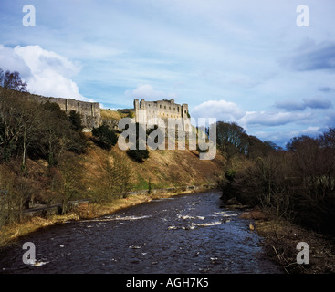 Richmond Castle und Fluß Swale North Yorkshire Großbritannien Stockfoto