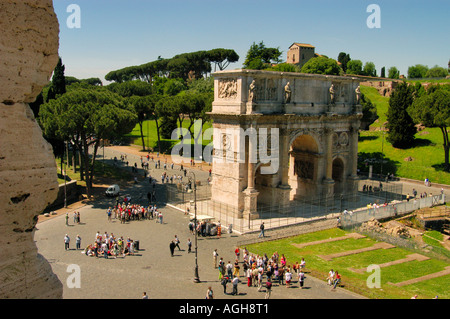 Bogen von Constantine, Blick vom Kolosseum, Rom, Italien Stockfoto