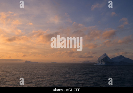 Sonnenuntergang im Atlantischen Ozean Stockfoto