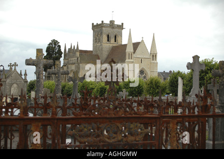 Friedhof und Kirche Notre-Dame, Frankreich, Normandie, Calvados, Dives-Sur-mer Stockfoto