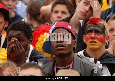 Deutsche Fußball-Fans bei der FIFA WM 2006, Berlin, Deutschland Stockfoto