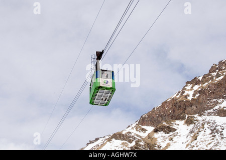 Eine Seilbahn am Mount Elbrus in Russland Stockfoto