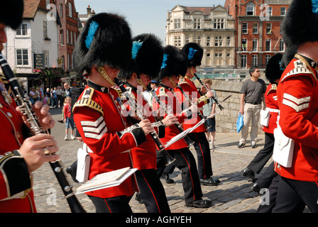 Die Irish Guards Band auf der Parade in Windsor England Stockfoto