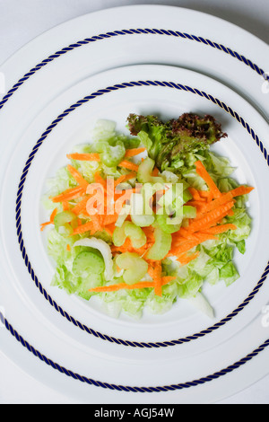 Vogelperspektive Blick auf einen Teller Salat Stockfoto